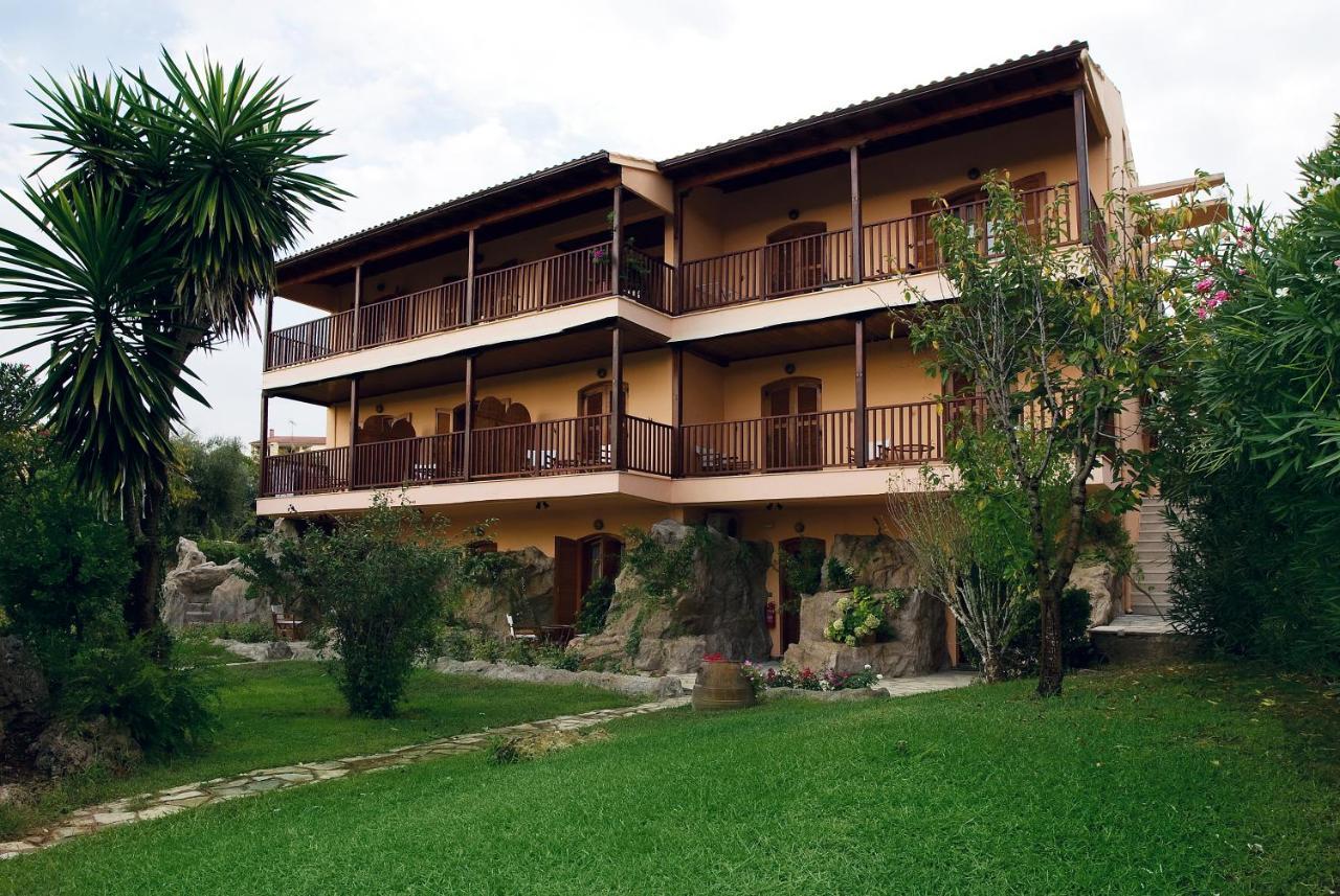 Corfu Club Apartments Γουβιά Εξωτερικό φωτογραφία