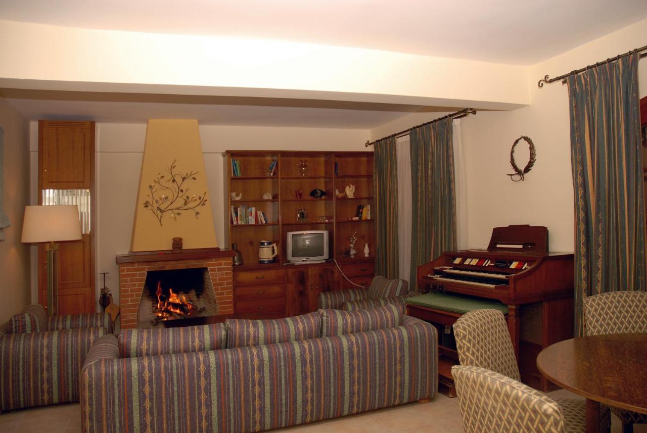 Corfu Club Apartments Γουβιά Εξωτερικό φωτογραφία